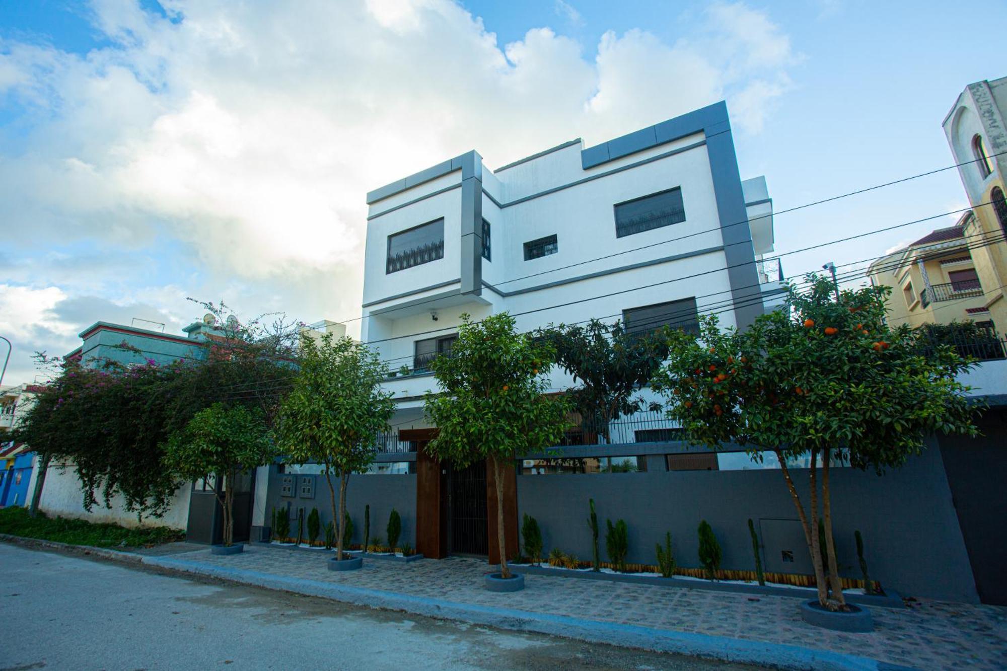 Abm House Appart hôtel *